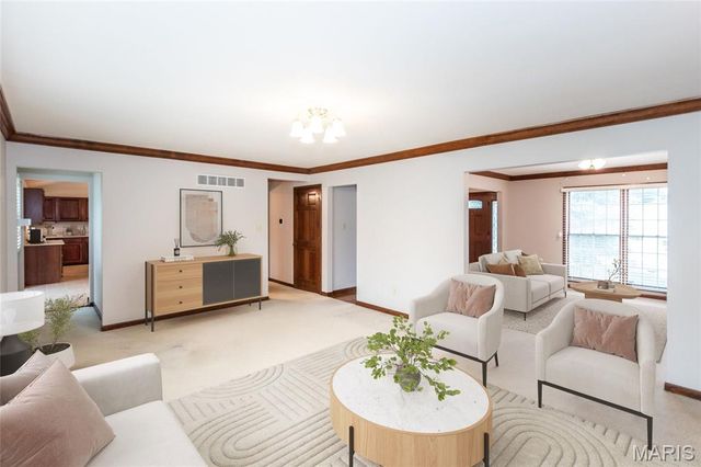 1208 Summers End Drive, Fenton, MO 63026