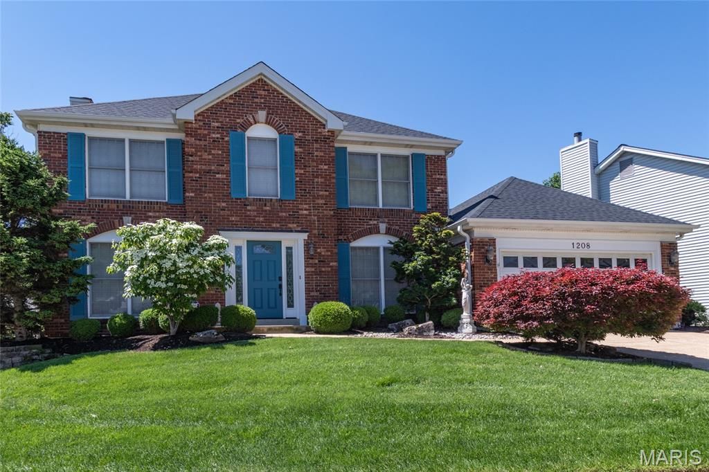 1208 Summers End Drive, Fenton, MO 63026