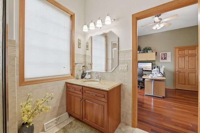 9425 43rd AVENUE, Pleasant Prairie, WI 53158