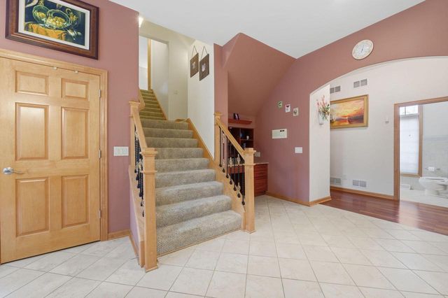 9425 43rd AVENUE, Pleasant Prairie, WI 53158