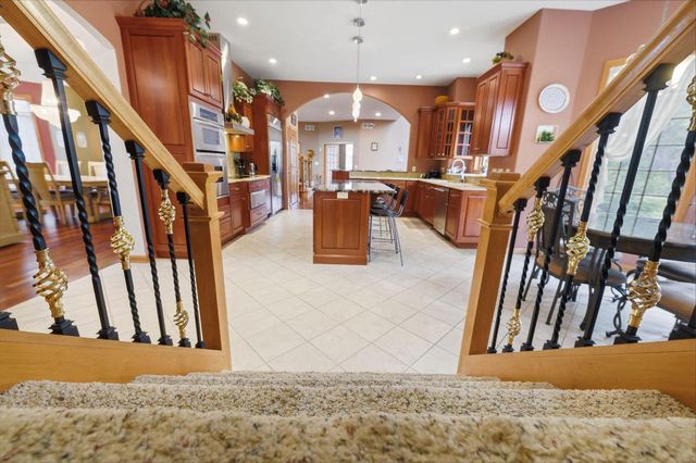 9425 43rd AVENUE, Pleasant Prairie, WI 53158
