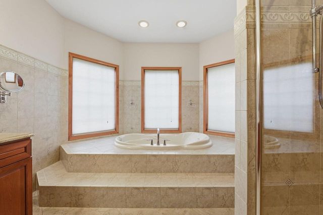 9425 43rd AVENUE, Pleasant Prairie, WI 53158