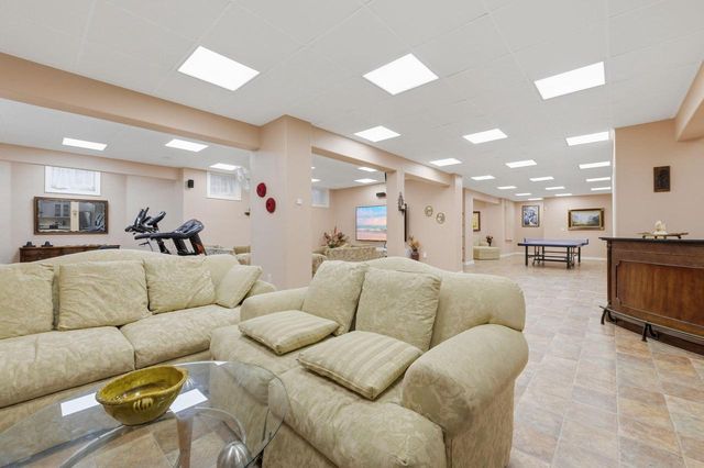 9425 43rd AVENUE, Pleasant Prairie, WI 53158