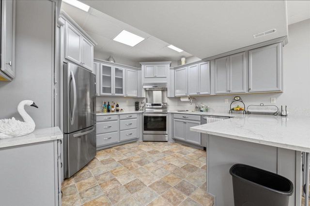 9425 43rd AVENUE, Pleasant Prairie, WI 53158