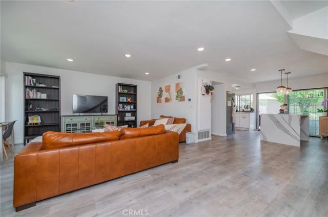 8 Deodar, Irvine, CA 92604