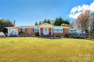 100 Summit Street, Marion, NC 28752
