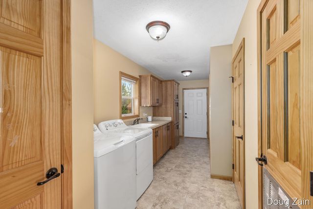 13611 Snapdragon Lane, Cedar Springs, MI 49319
