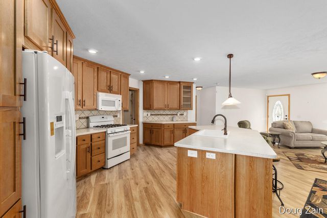 13611 Snapdragon Lane, Cedar Springs, MI 49319