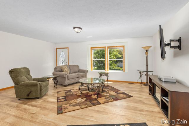 13611 Snapdragon Lane, Cedar Springs, MI 49319