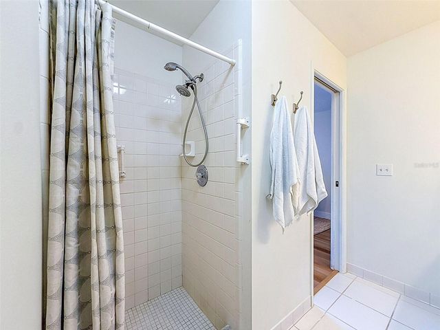 826 FRANKLIN CIRCLE, Palm Harbor, FL 34683