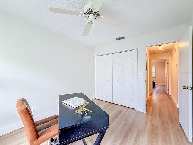 826 FRANKLIN CIRCLE, Palm Harbor, FL 34683