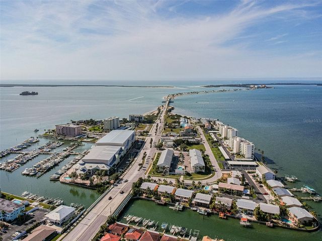 826 FRANKLIN CIRCLE, Palm Harbor, FL 34683