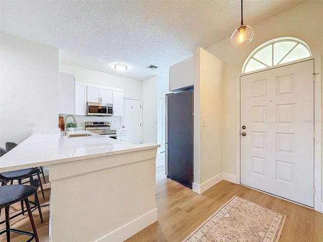 826 FRANKLIN CIRCLE, Palm Harbor, FL 34683