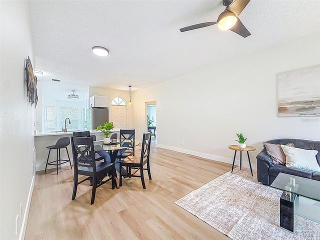 826 FRANKLIN CIRCLE, Palm Harbor, FL 34683