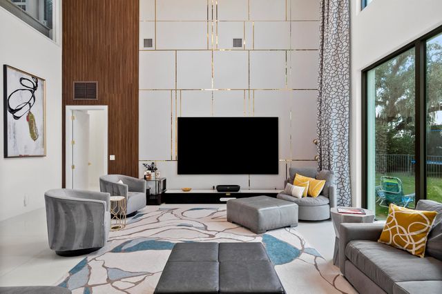 178 SE Via Lago Garda, Port St Lucie, FL 34952