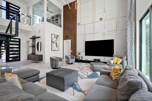 178 SE Via Lago Garda, Port St Lucie, FL 34952