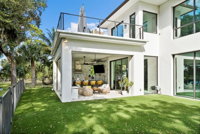 178 SE Via Lago Garda, Port St Lucie, FL 34952