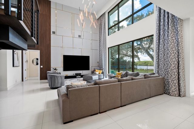 178 SE Via Lago Garda, Port St Lucie, FL 34952