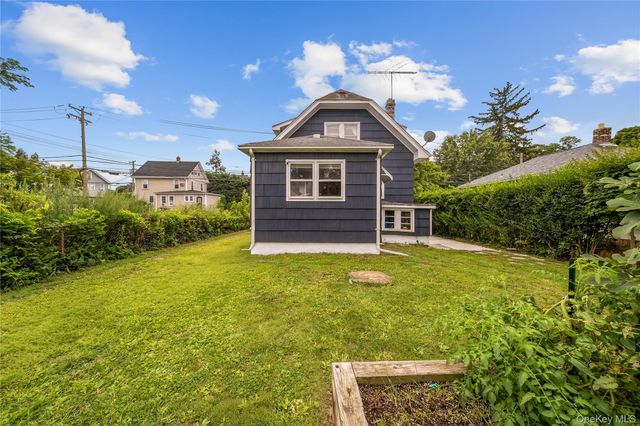 6 Littleworth Lane, Sea Cliff, NY 11579