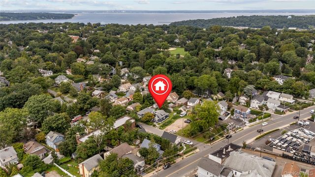 6 Littleworth Lane, Sea Cliff, NY 11579