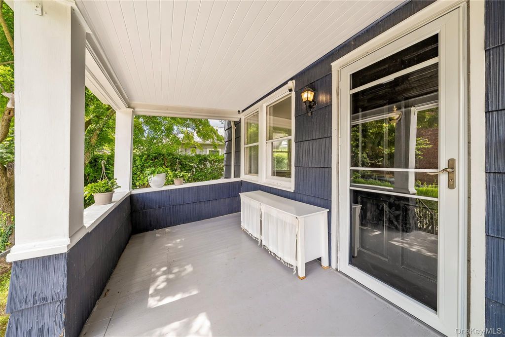 6 Littleworth Lane, Sea Cliff, NY 11579 — photo 2