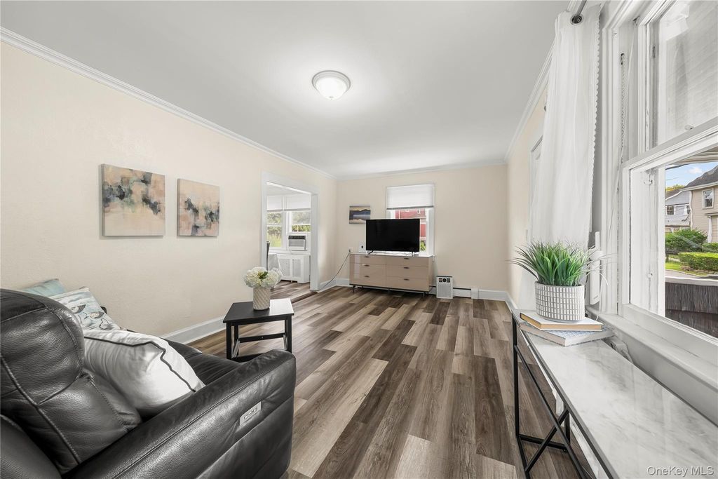 6 Littleworth Lane, Sea Cliff, NY 11579 — photo 3