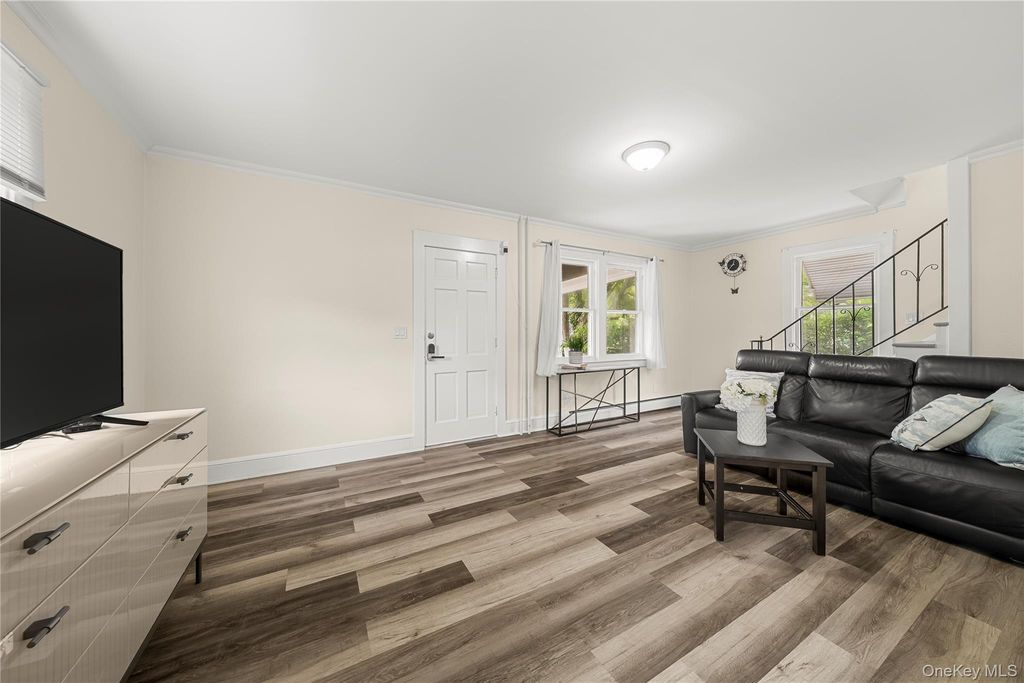 6 Littleworth Lane, Sea Cliff, NY 11579 — photo 4