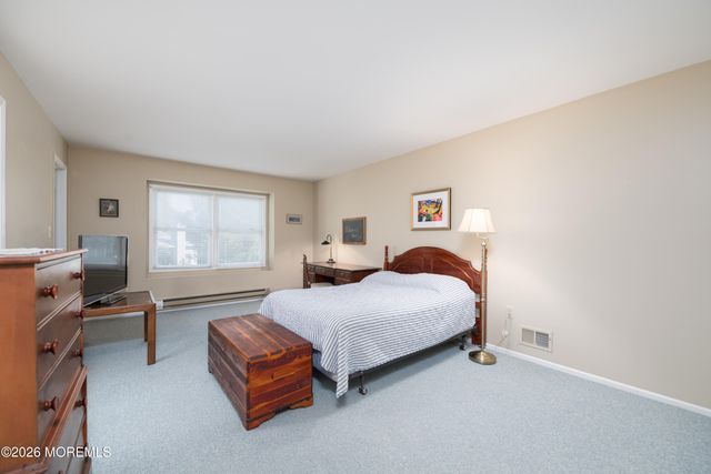 3 Whitesands Way 4003, Little Silver, NJ 07739