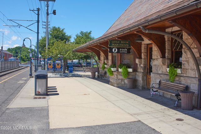 3 Whitesands Way 4003, Little Silver, NJ 07739