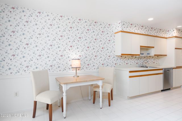 3 Whitesands Way 4003, Little Silver, NJ 07739