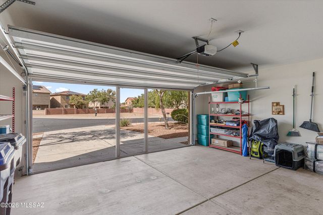845 W Placita Caney, Green Valley, AZ 85614