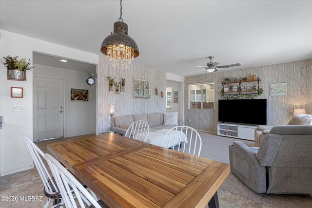 845 W Placita Caney, Green Valley, AZ 85614
