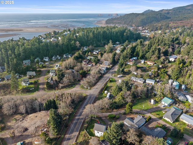 4805 LEONARD St, Netarts, OR 97143