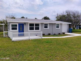 11 Ocean Breeze Circle, Ormond Beach, FL 32176