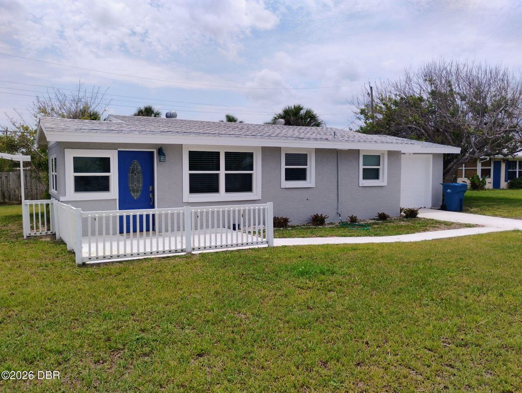 11 Ocean Breeze Circle, Ormond Beach, FL 32176