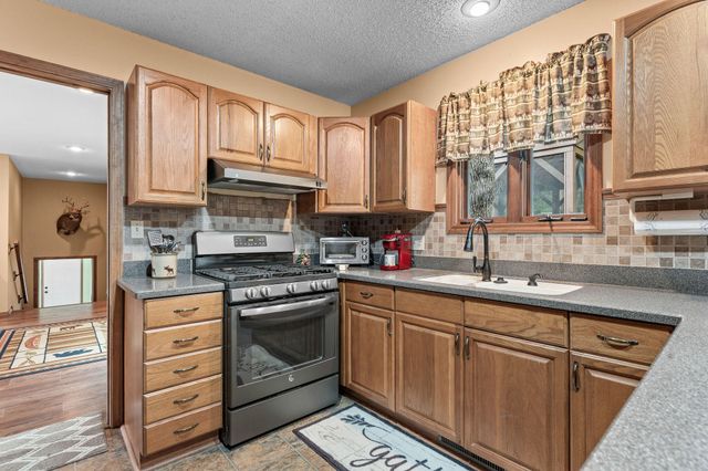 845 Alyeska Point Road, Lampe, MO 65681