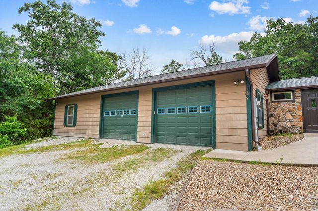 845 Alyeska Point Road, Lampe, MO 65681