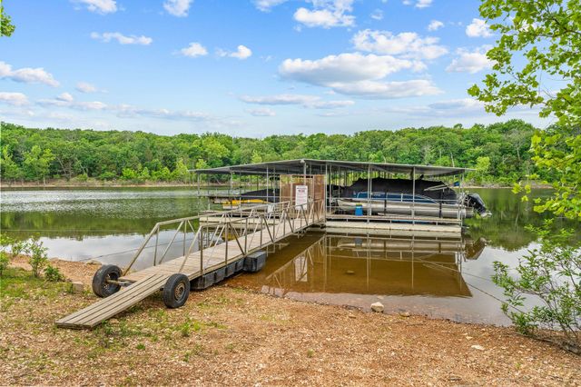 845 Alyeska Point Road, Lampe, MO 65681
