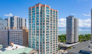 5600 N Sheridan Road 001A, Chicago, IL 60660