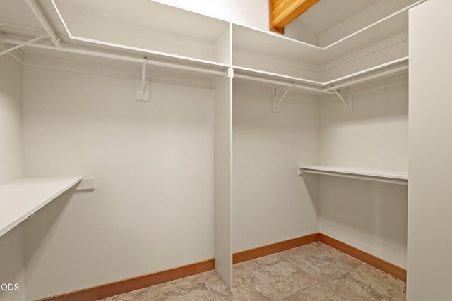 616 Mountain Paradise Drive, Grants Pass, OR 97526