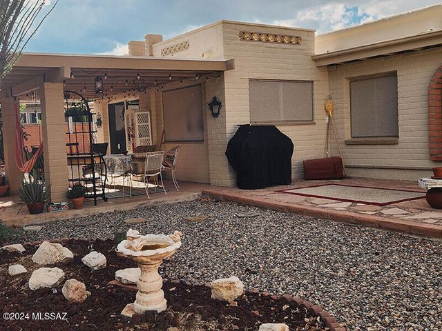 101 W Calle Montana Jack, Green Valley, AZ 85614