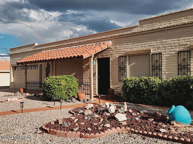 101 W Calle Montana Jack, Green Valley, AZ 85614