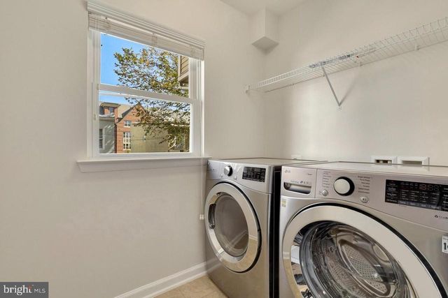 924 4TH ST SE, Washington, DC 20003