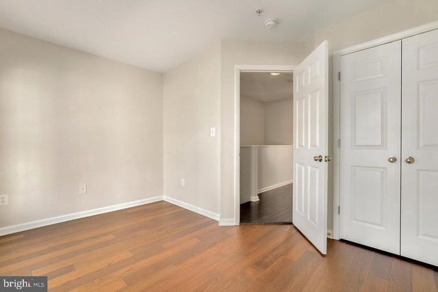 924 4TH ST SE, Washington, DC 20003