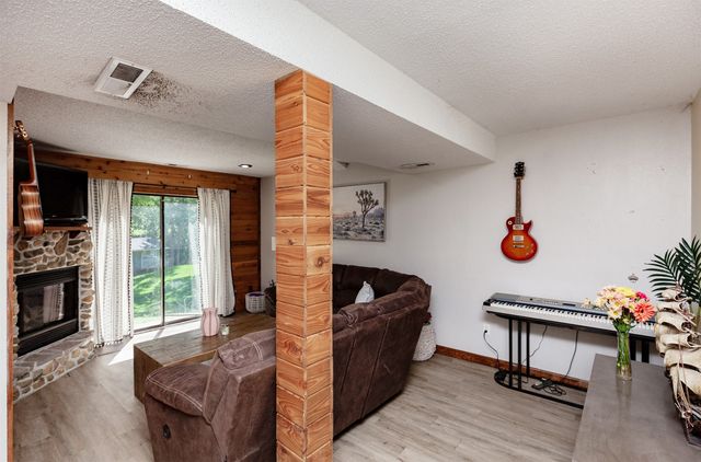 1141 19th Street, West Des Moines, IA 50265