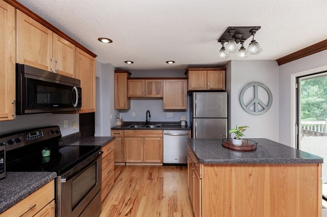 1141 19th Street, West Des Moines, IA 50265