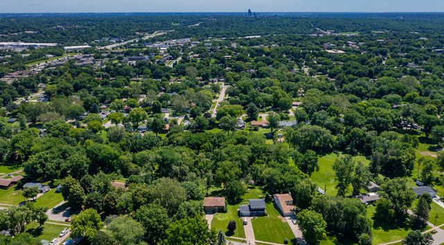 1141 19th Street, West Des Moines, IA 50265