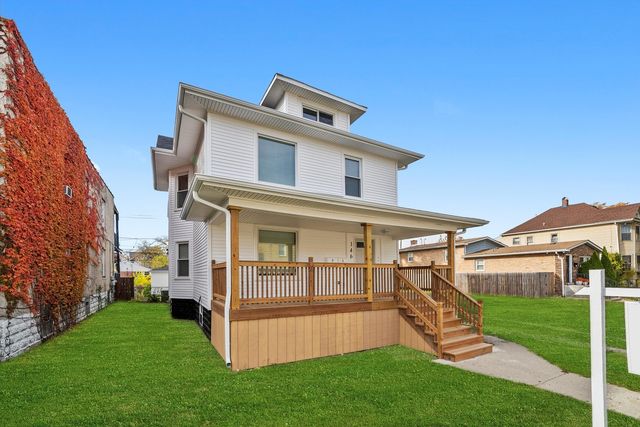 146 S 9th Avenue, Maywood, IL 60153