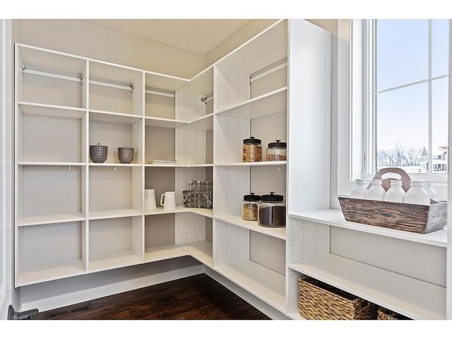 4428 Millstone Drive, Chaska, MN 55318
