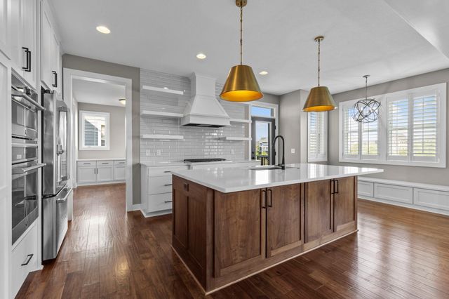 4428 Millstone Drive, Chaska, MN 55318